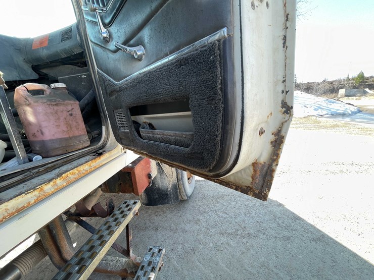 1987-ford-ltl9000-image-88