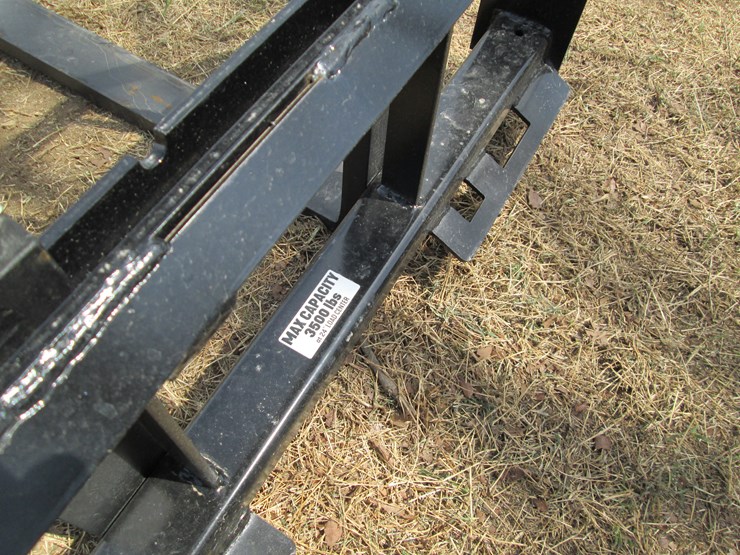 #44057-•-4'-skid-steer-forks-image-4
