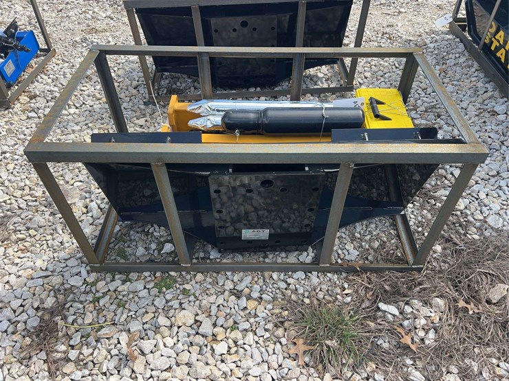 agrotk-skid-steer-hydraulic-hammer-image-3