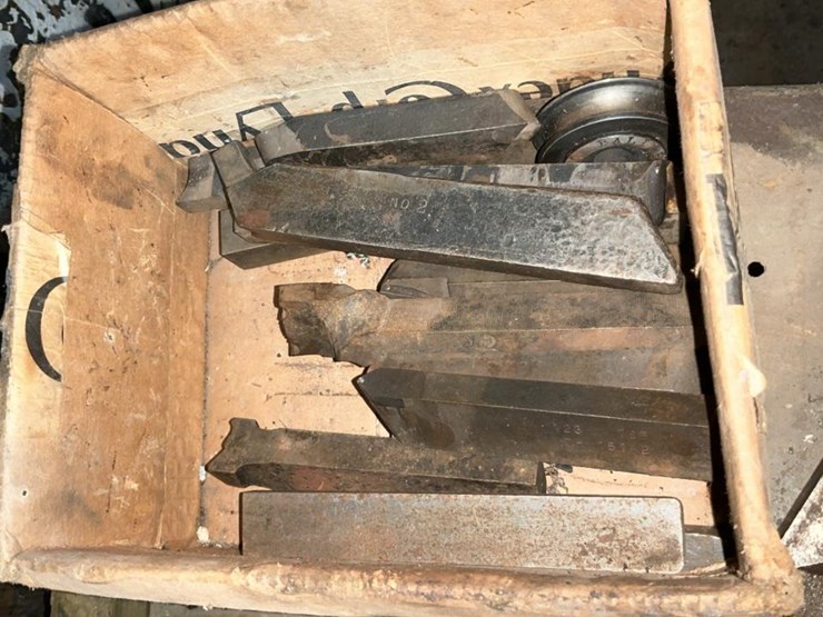 #233-•-steel-shelf-and-contents-image-6