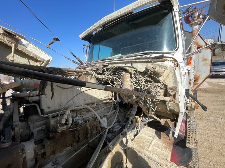 1987-ford-ltl9000-image-103