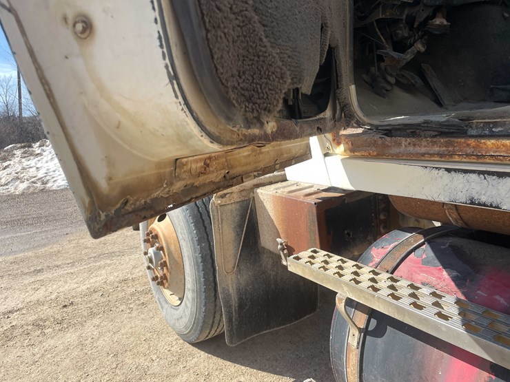 1987-ford-ltl9000-image-112