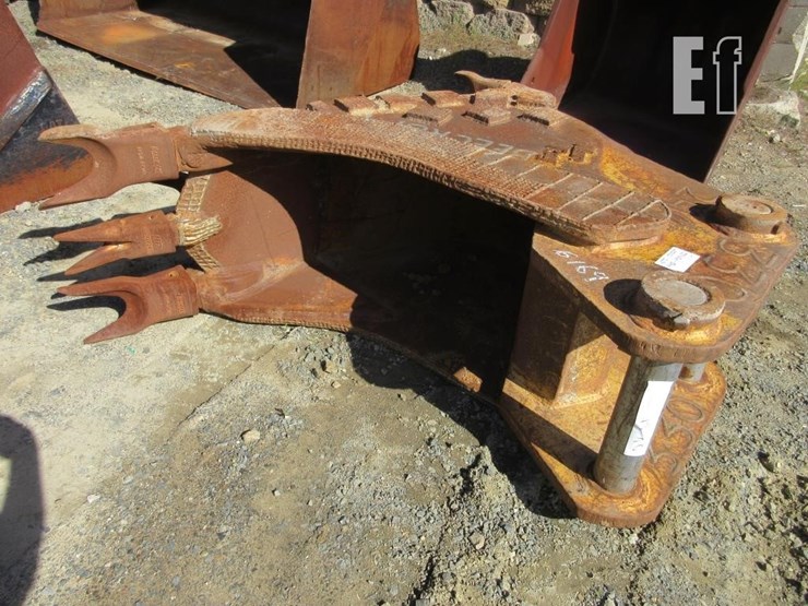 caterpillar-330-image-1