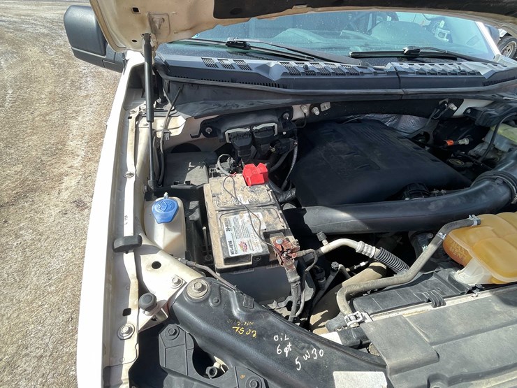 #5673-•-2015-f150-xlt-4x4-extended-cab-(has-wi-title)-image-90