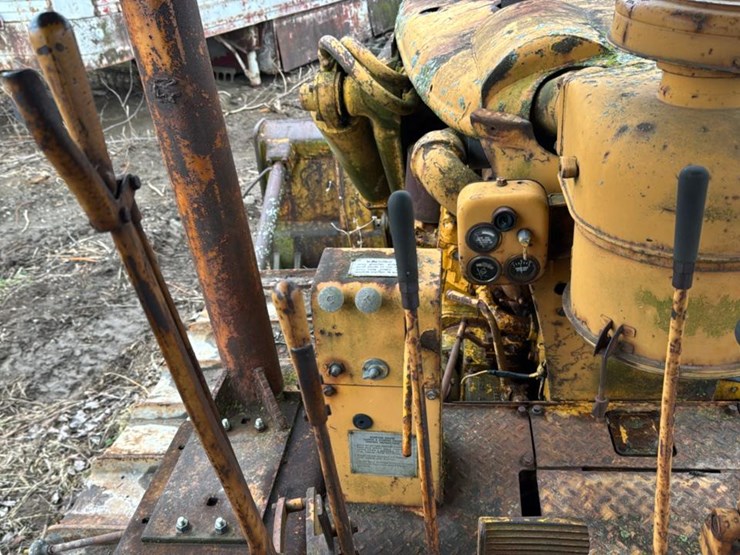 caterpillar-d7-image-33