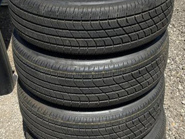 #124-•-(4)-toyota-17"-rims-&-tires-image-1