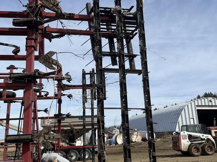 case-ih-4900-image-18