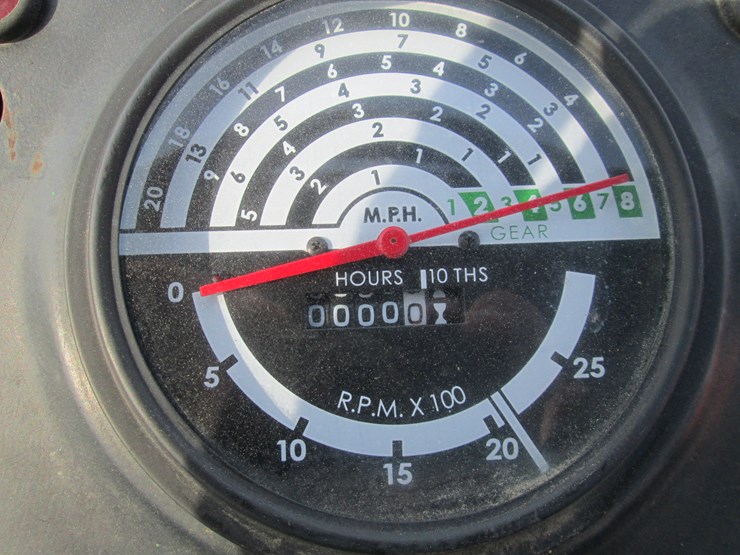 john-deere-2240-image-25