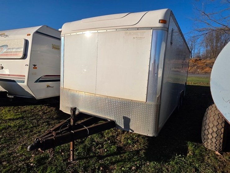 2013-united-trailer-2-axle-20'-box-trailer-(title)-image-2