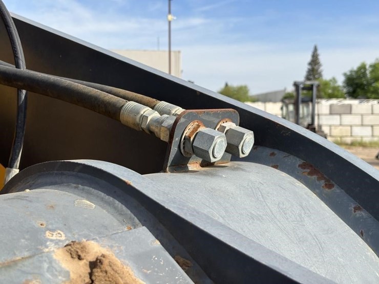 2008-deere-624j-image-15