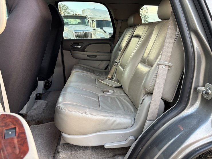 2009-gmc-yukon-image-4