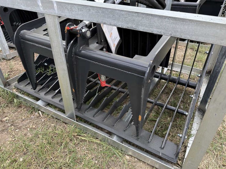 #42-•-mini-skid-steer-rock-grapple-image-1