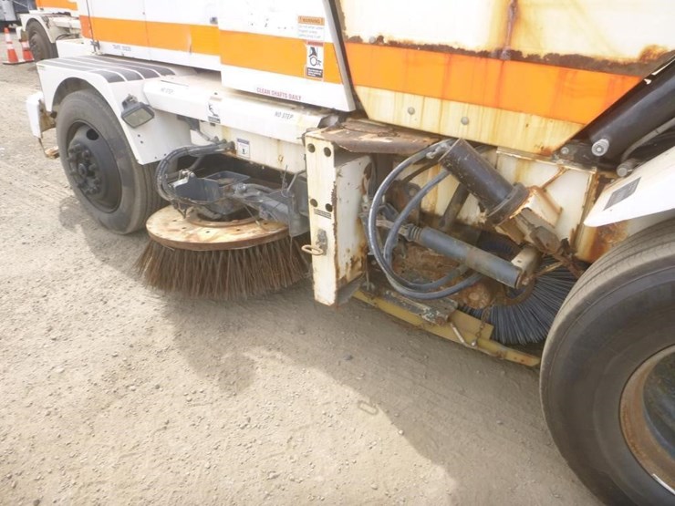 2014-global-m4-sweeper-image-11