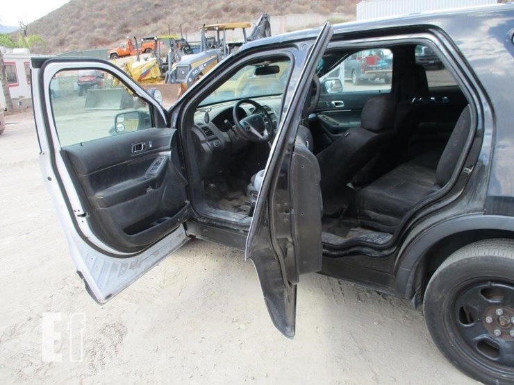 2014-ford-explorer-image-10