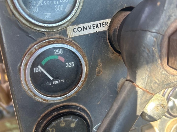 2011-deere-772g-image-43