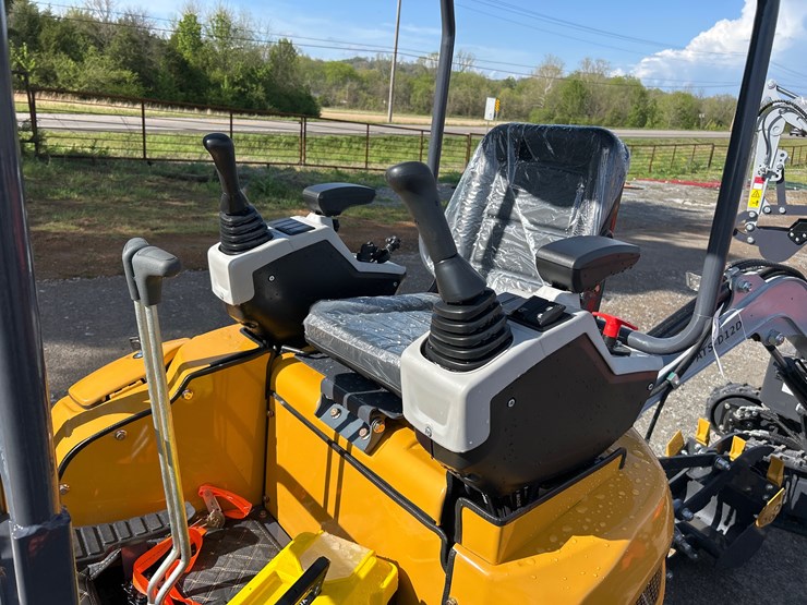 #99-•-2026-sdlanch-sdle20-diesel-mini-excavator-image-5