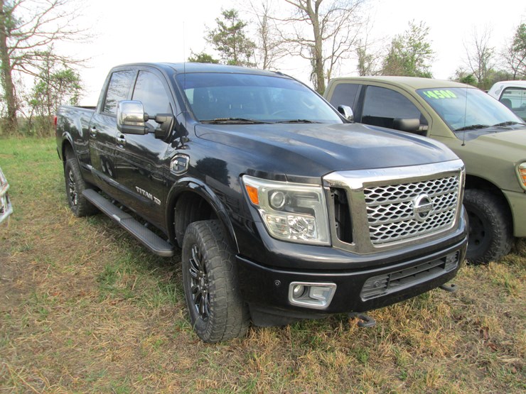 2016-nissan-titan-image-2