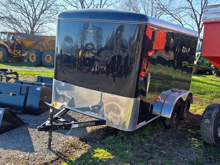 new-2005-carry-on-2-axle-box-trailer-(title)-image-2