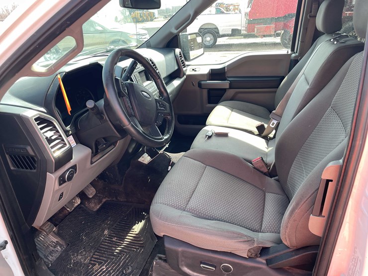 #5673-•-2015-f150-xlt-4x4-extended-cab-(has-wi-title)-image-46