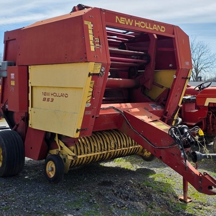 NEW HOLLAND 853