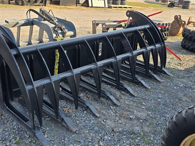 new-wildkat-84"-skidloader-root-rake-grapple-image-4