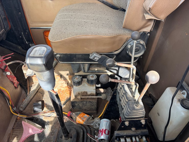 1989-ford-l8000-image-13