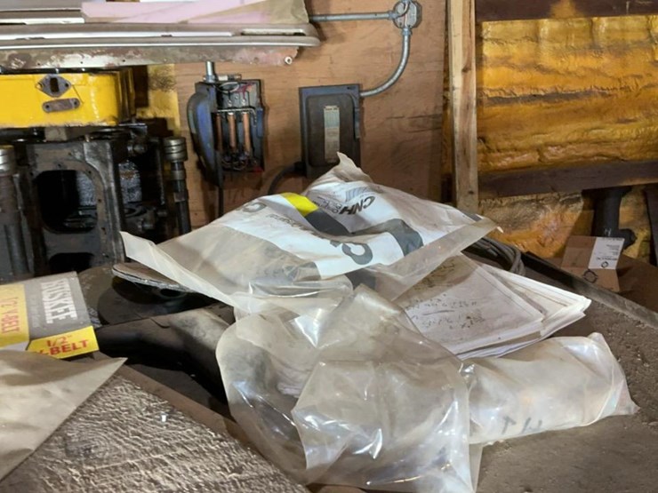 #228-•-tool-chest-and-contents-image-9