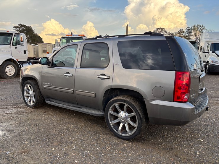 2009-gmc-yukon-image-6
