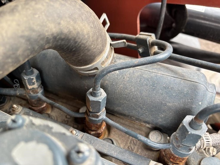 2012-ditch-witch-sk650-image-22