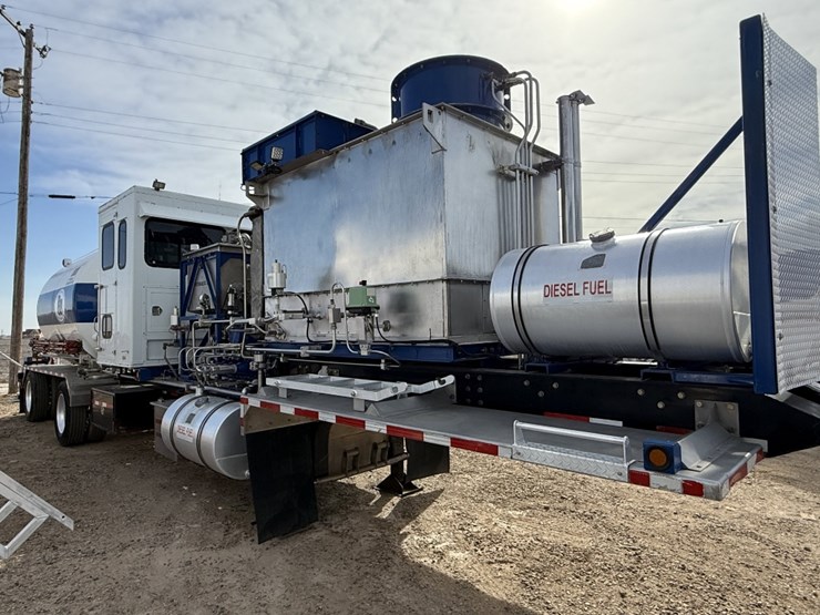 2011-cs&p-180k-scfh-10k-wp-nitrogen-pumper-mtd-on-2011-loadcraft-t/a-trailer-image-3