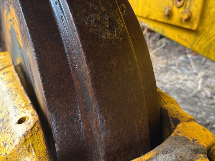 international-125c-image-13