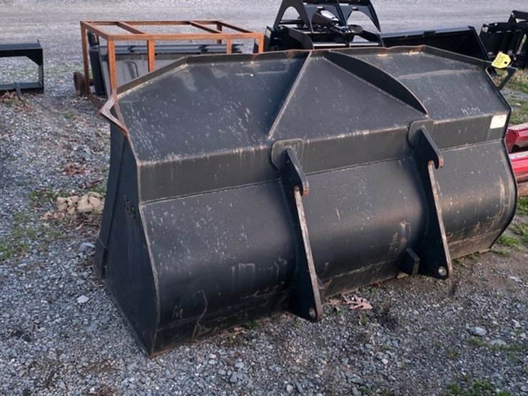 nsb-72"-loader-bucket-image-1
