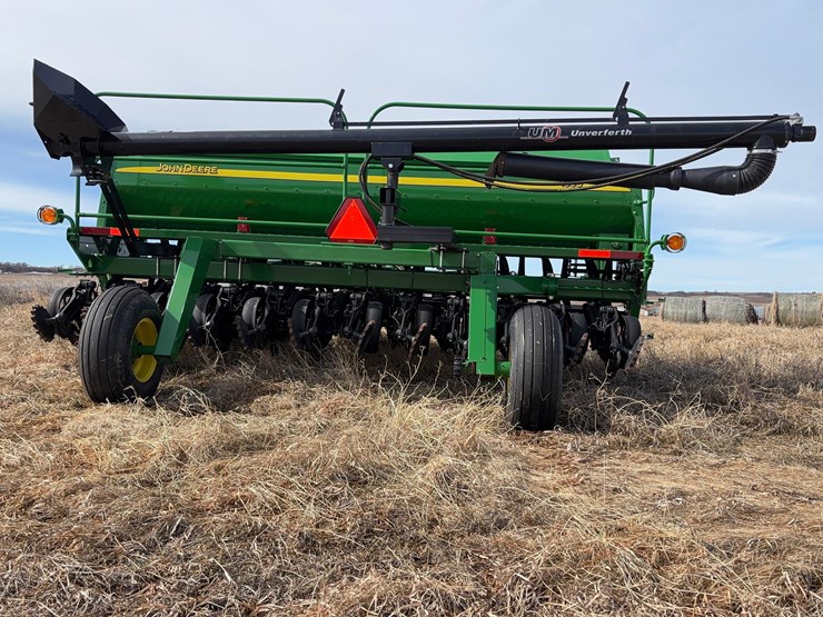 2023-john-deere-1590-image-4