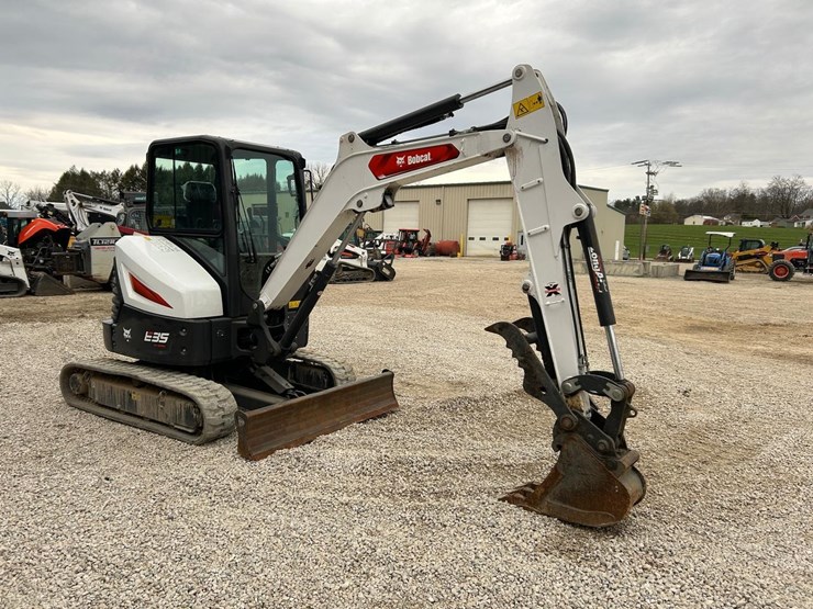 2023-bobcat-e35i-image-6