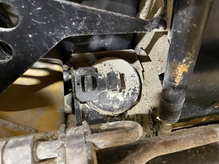 2012-caterpillar-226b3-image-21