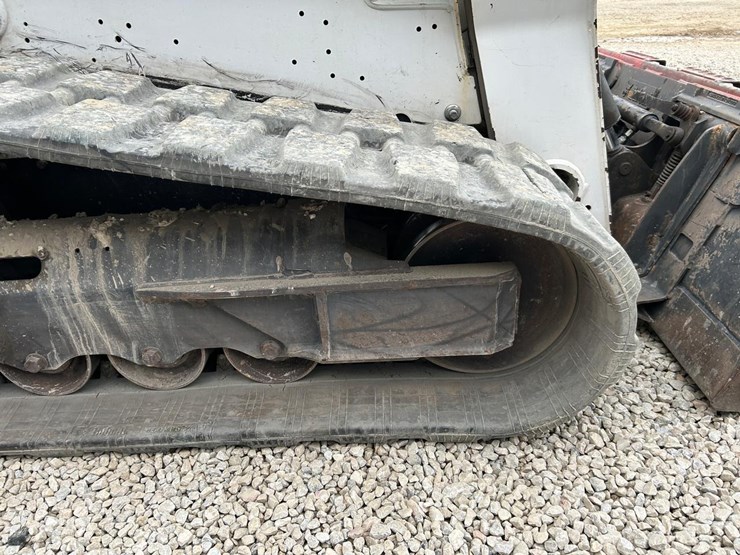 2020-bobcat-t770-image-14