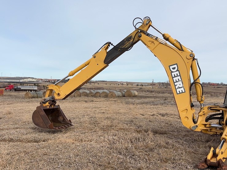 2001-deere-410g-image-22