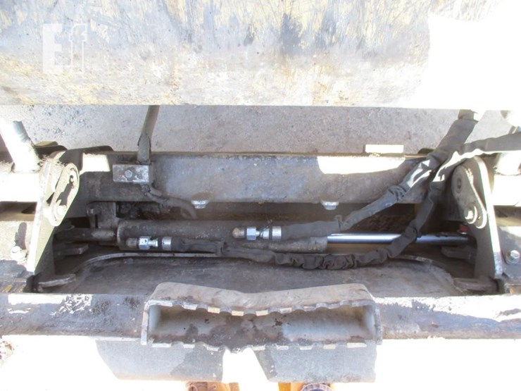 2017-caterpillar-272d2-xhp-image-14