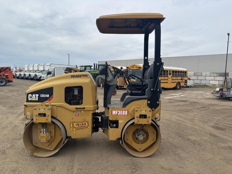 2002-caterpillar-cb24b-image-5