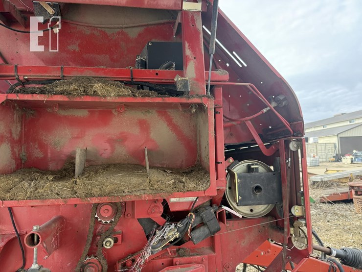 new-holland-br7090-image-6