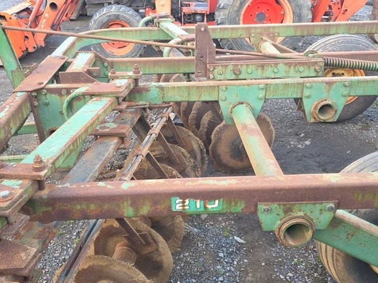 john-deere-210-image-15
