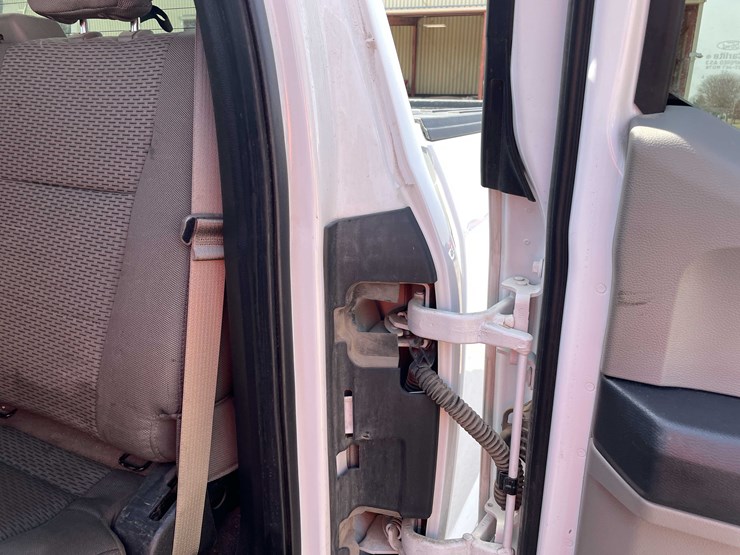 #5673-•-2015-f150-xlt-4x4-extended-cab-(has-wi-title)-image-55