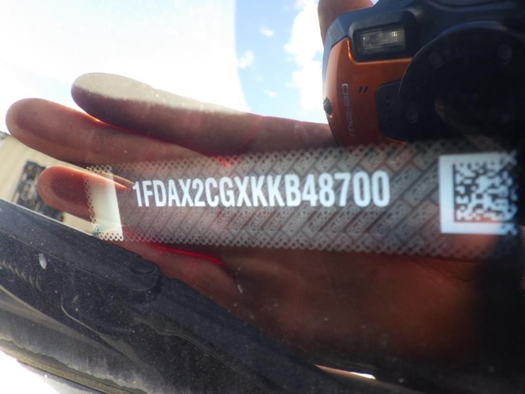 2019-ford-transit-image-15