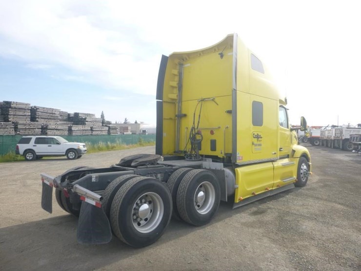 2024-peterbilt-579-image-3