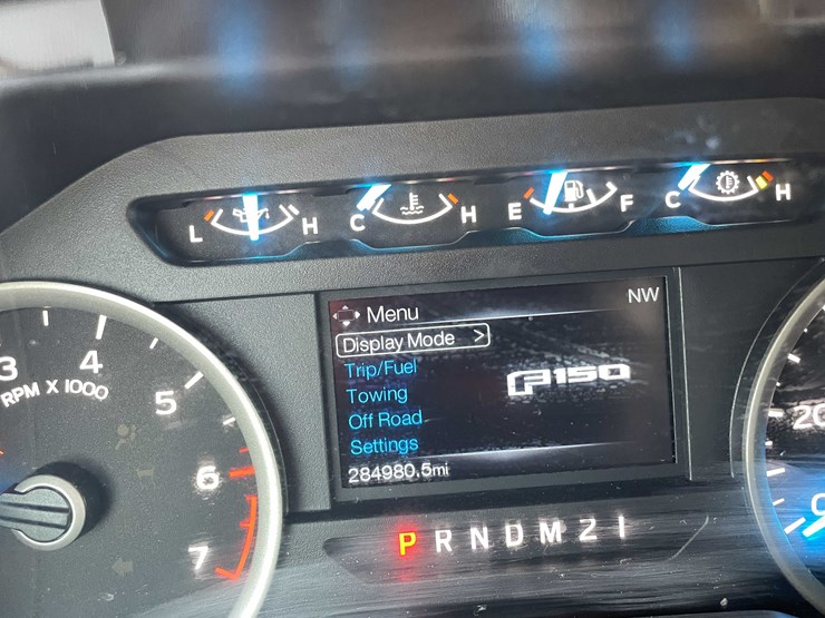 #5673-•-2015-f150-xlt-4x4-extended-cab-(has-wi-title)-image-64