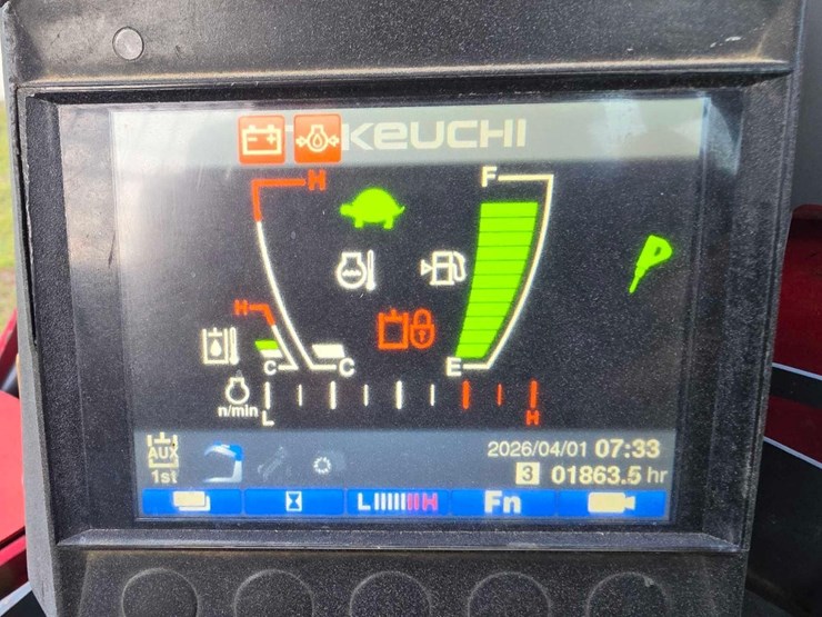 2022-takeuchi-tl8r2-image-11