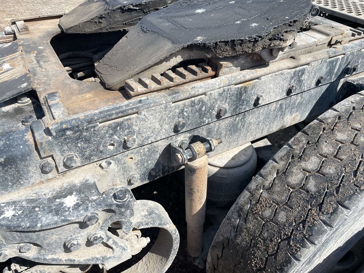 2004-kenworth-t800-image-48