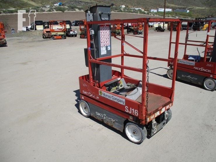 2017-skyjack-sj16-image-1
