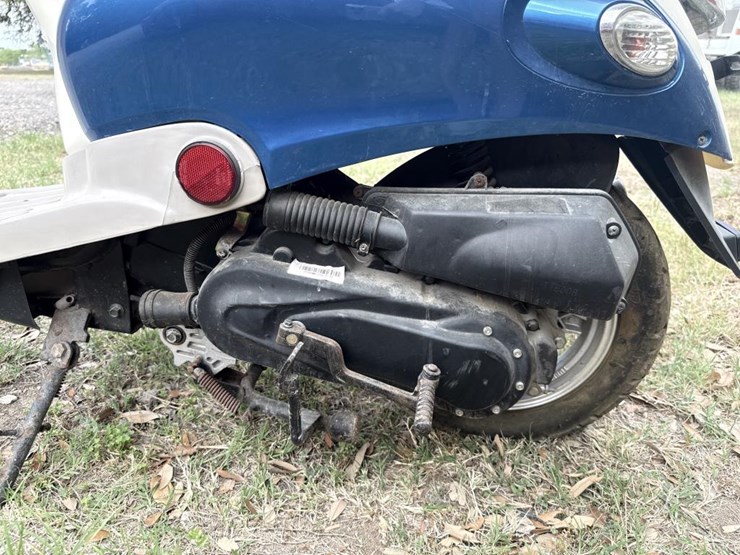 #106-•-2012-taotao-50-moped-image-9