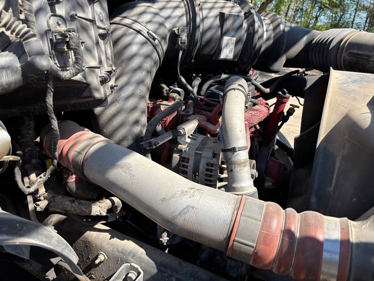 2010-ford-f750-image-25